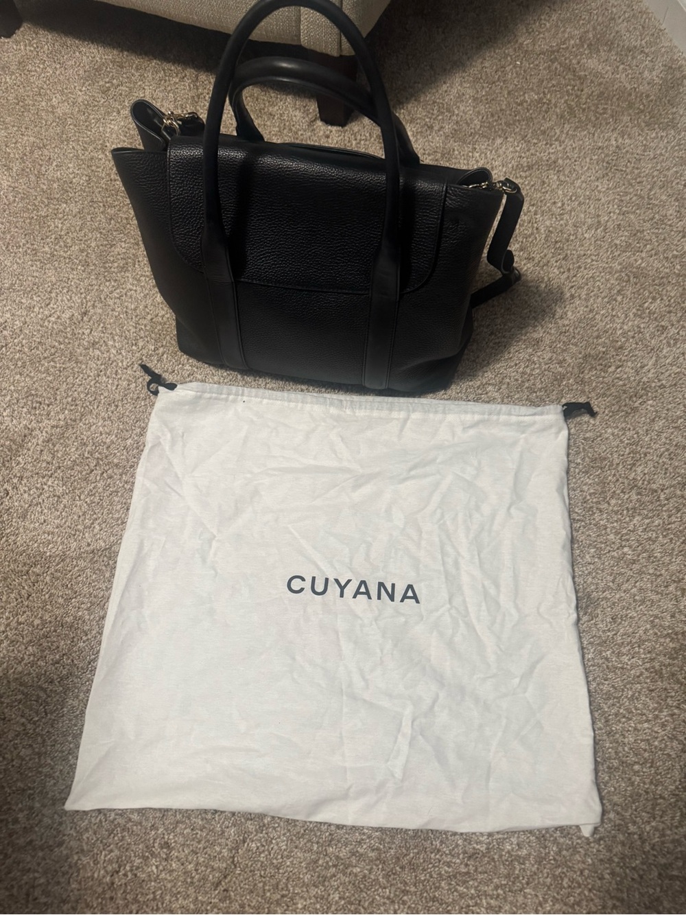 Cuyana Trapeze Satchel - Black Pebbled Leather with Shoulder Strap - Picture 9 of 9